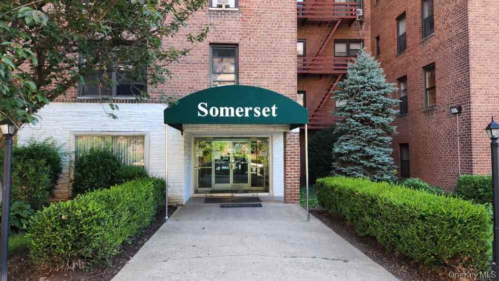 8385 116th Street 2G, Richmond Hill, NY 11418