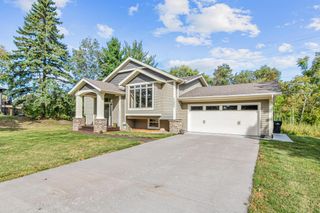 1355 Eide Circle, Arden Hills, MN 55112