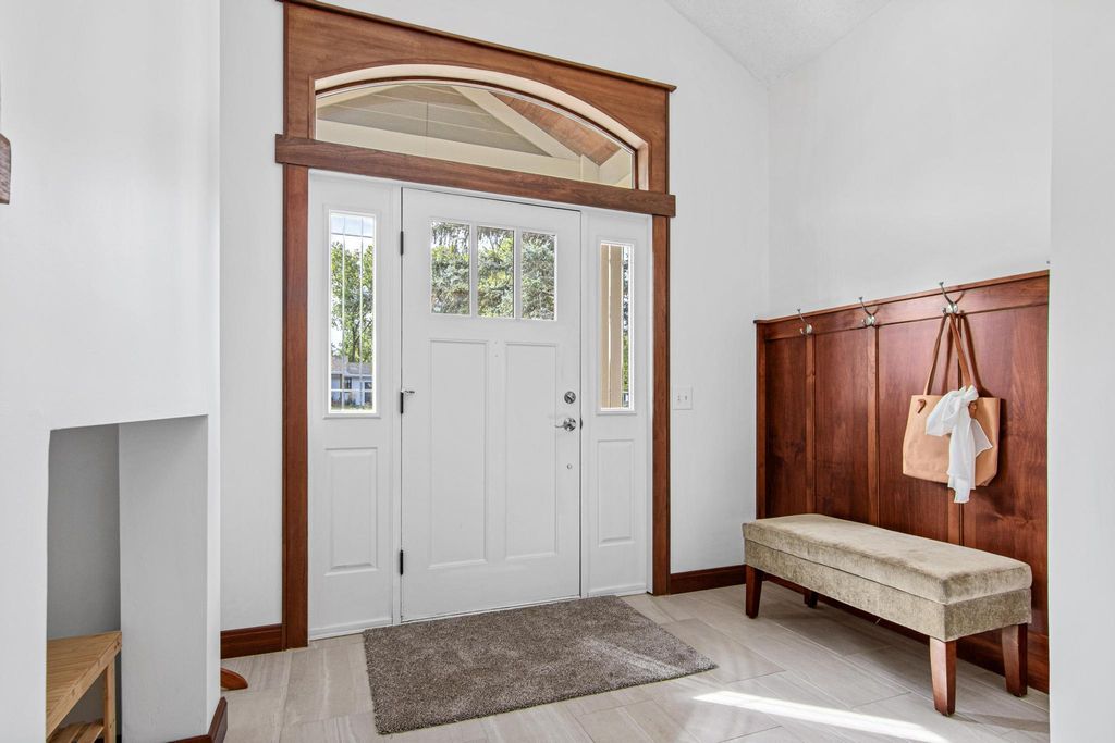 1355 Eide Circle, Arden Hills, MN 55112 — photo 2