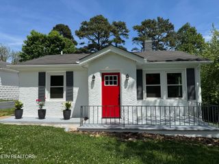 2104 Shangri La Drive, Knoxville, TN 37914