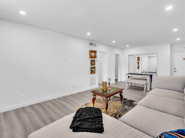 330 S Cypress Road 628, Pompano Beach, FL 33060