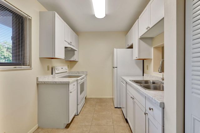 120 NW 70th Street 0103, Boca Raton, FL 33487