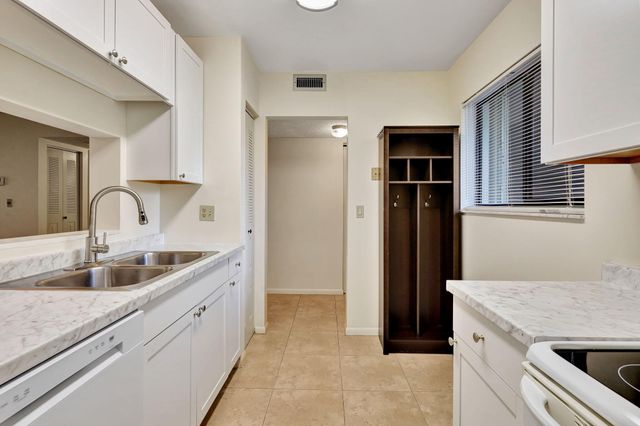 120 NW 70th Street 0103, Boca Raton, FL 33487