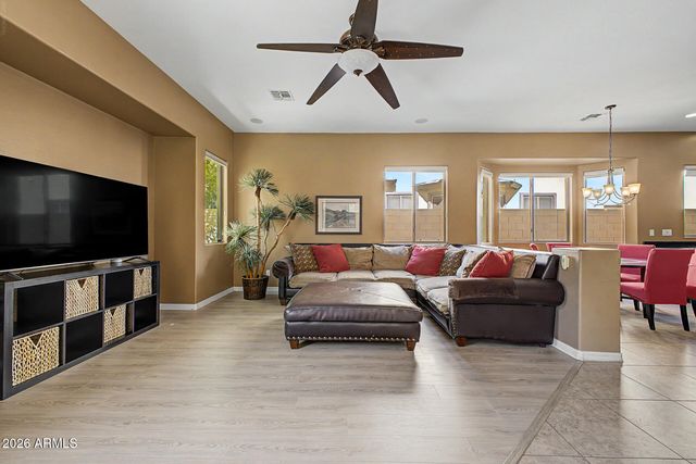 2280 E INDIGO Drive, Chandler, AZ 85286