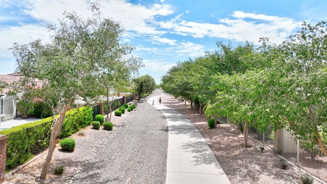 2280 E INDIGO Drive, Chandler, AZ 85286