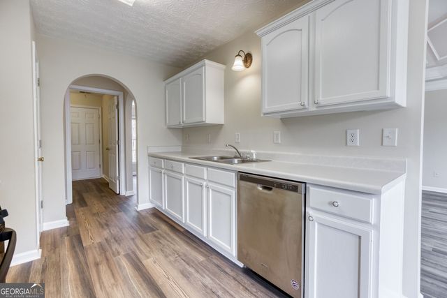 190 Towler Shoals Drive, Loganville, GA 30052