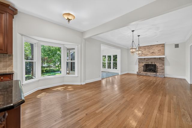 1315 Hawkins Court, St. Charles, IL 60174