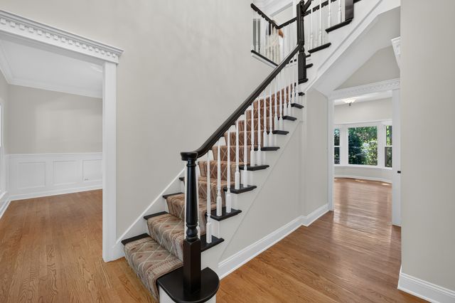 1315 Hawkins Court, St. Charles, IL 60174