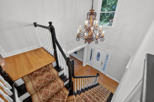 1315 Hawkins Court, St. Charles, IL 60174