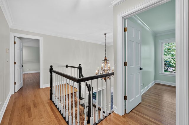 1315 Hawkins Court, St. Charles, IL 60174
