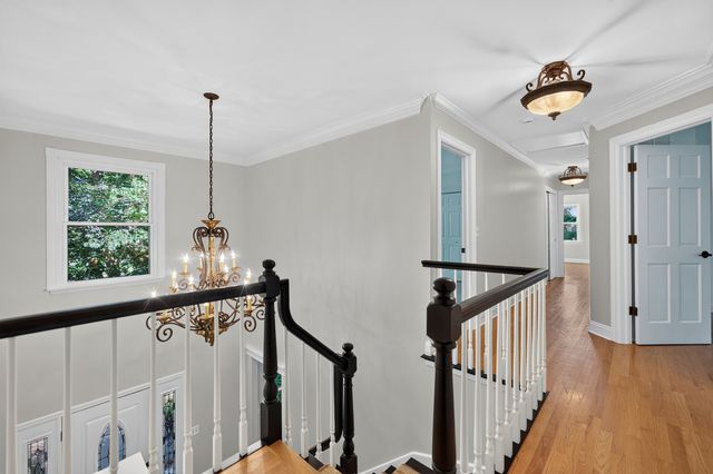 1315 Hawkins Court, St. Charles, IL 60174