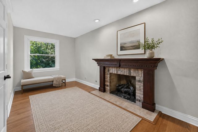 1315 Hawkins Court, St. Charles, IL 60174