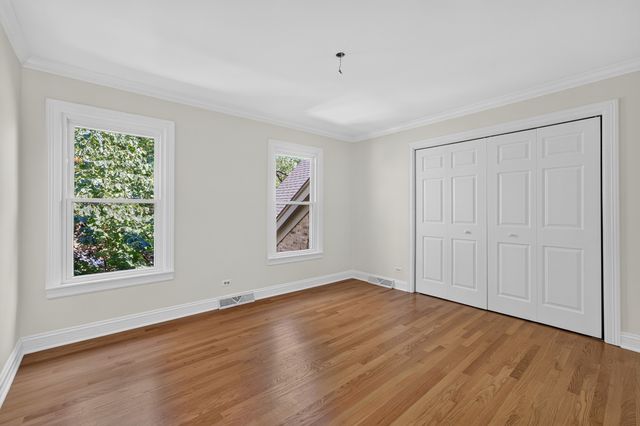 1315 Hawkins Court, St. Charles, IL 60174