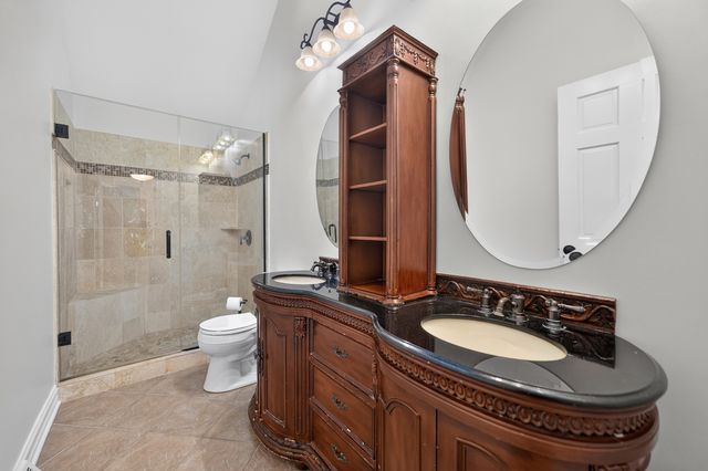 1315 Hawkins Court, St. Charles, IL 60174