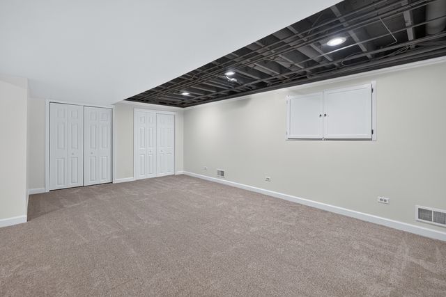 1315 Hawkins Court, St. Charles, IL 60174
