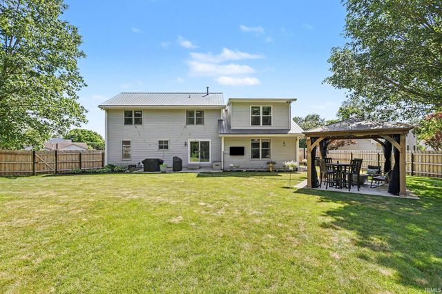 18309 Burton Court, South Bend, IN 46637