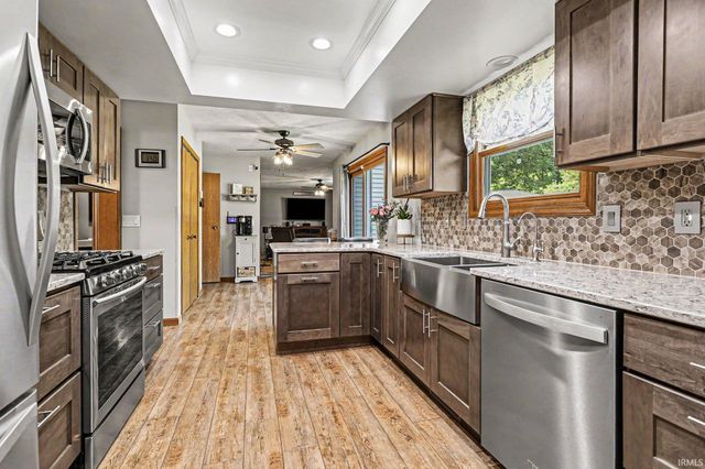 18309 Burton Court, South Bend, IN 46637