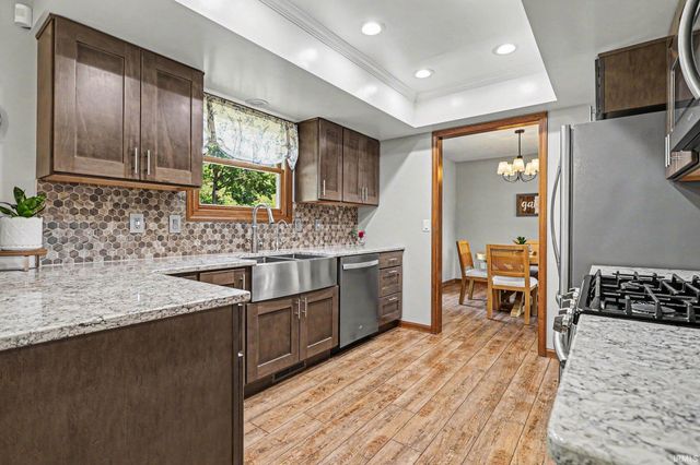 18309 Burton Court, South Bend, IN 46637
