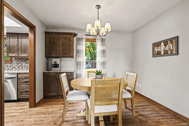 18309 Burton Court, South Bend, IN 46637