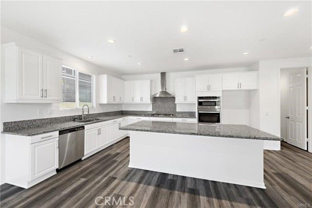 2112 Saratoga Drive, Wildomar, CA 92595