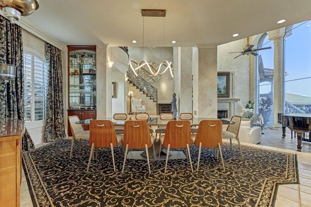 457 Edgewood Drive, Montgomery, TX 77356