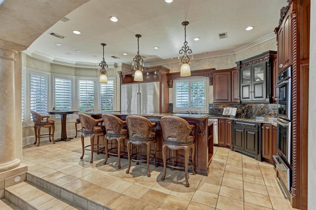 457 Edgewood Drive, Montgomery, TX 77356