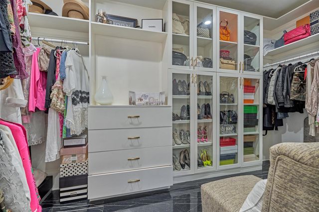 457 Edgewood Drive, Montgomery, TX 77356