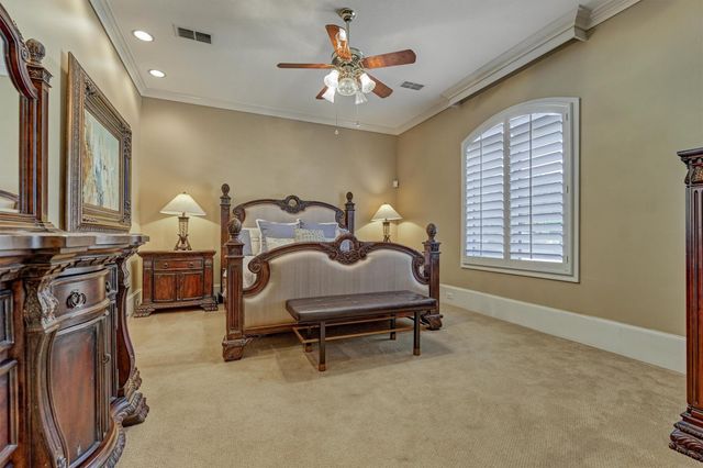 457 Edgewood Drive, Montgomery, TX 77356