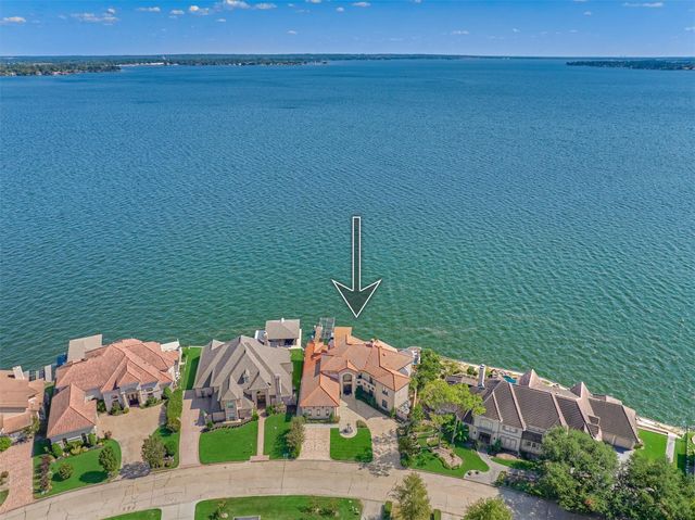 457 Edgewood Drive, Montgomery, TX 77356