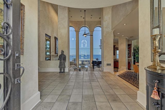 457 Edgewood Drive, Montgomery, TX 77356