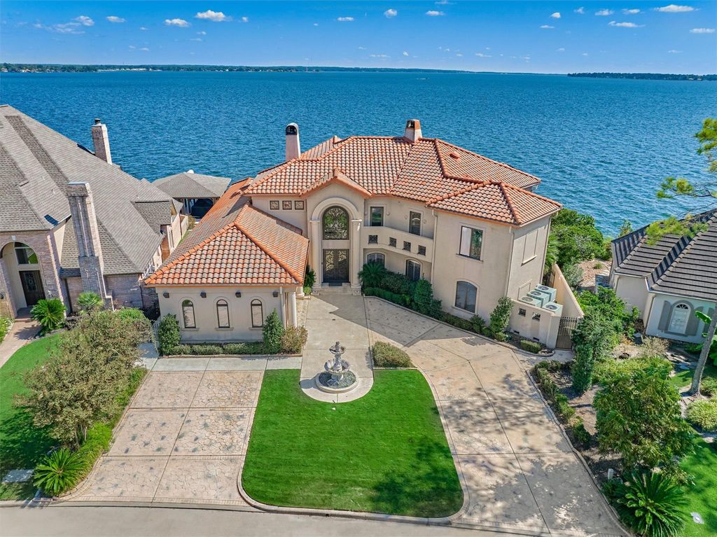 457 Edgewood Drive, Montgomery, TX 77356