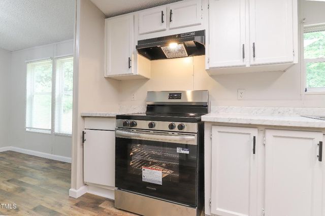 1201 Red Sunset Place, Siler City, NC 27344