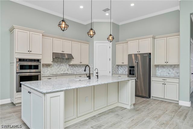 19752 Beechcrest PL, Estero, FL 33928