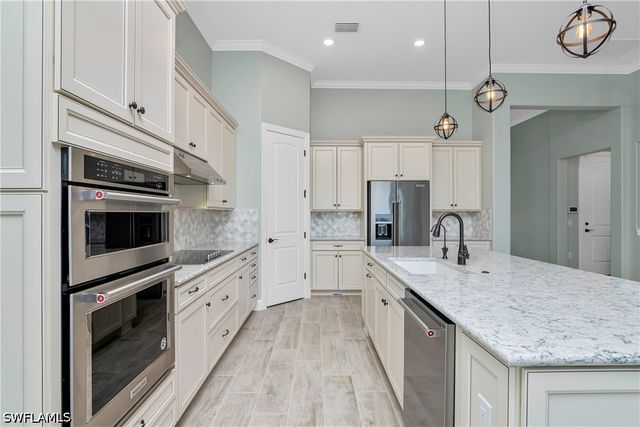 19752 Beechcrest PL, Estero, FL 33928