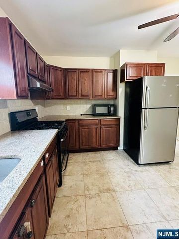 3 Woodside Avenue, Little Falls, NJ 07424
