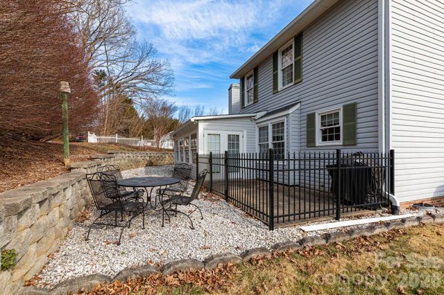 2 Strathmore Drive, Arden, NC 28704