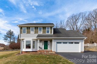 2 Strathmore Drive, Arden, NC 28704