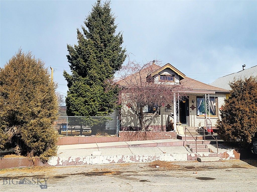 2211 Walnut Street, Butte, MT 59701
