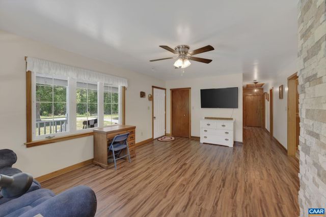 256 WAGNER PL, Palmyra, VA 22963