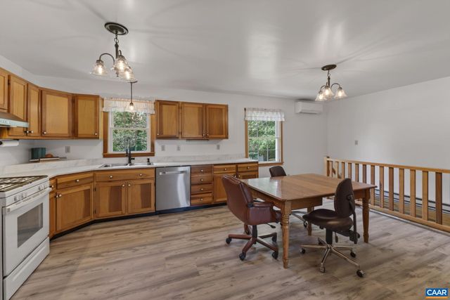 256 WAGNER PL, Palmyra, VA 22963