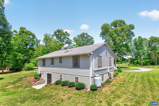 256 WAGNER PL, Palmyra, VA 22963