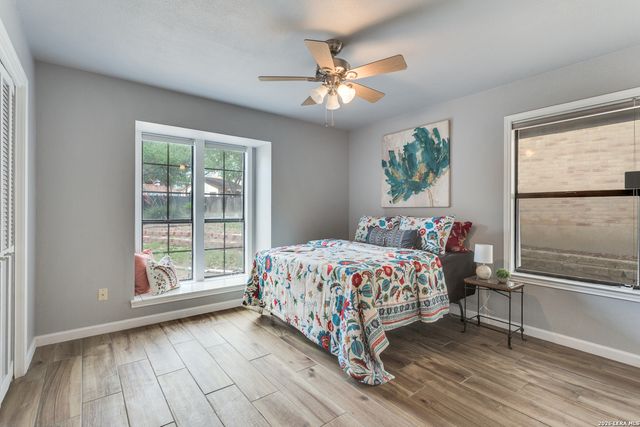 2914 HUNTERS STREAM ST, San Antonio, TX 78230