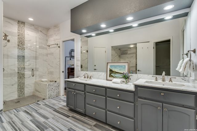 2914 HUNTERS STREAM ST, San Antonio, TX 78230