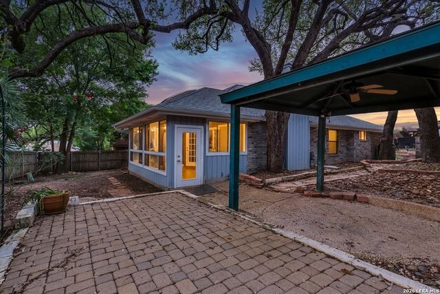 2914 HUNTERS STREAM ST, San Antonio, TX 78230