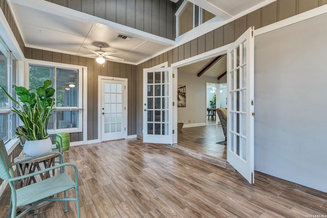 2914 HUNTERS STREAM ST, San Antonio, TX 78230