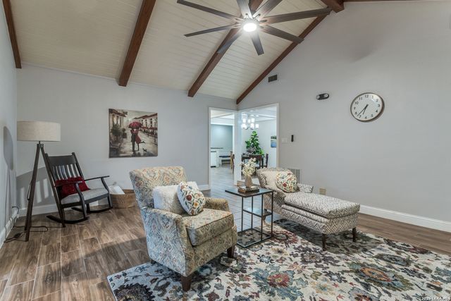 2914 HUNTERS STREAM ST, San Antonio, TX 78230