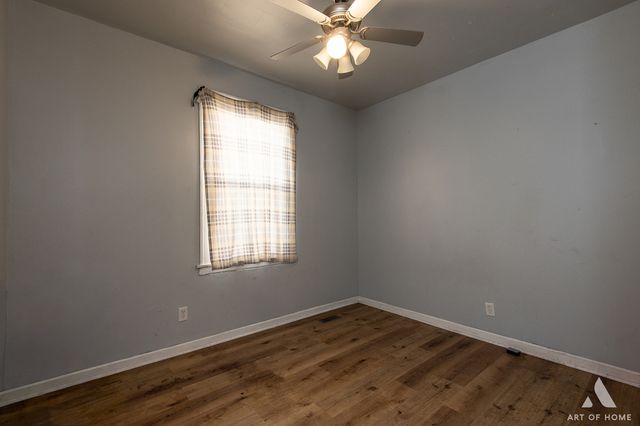 8136 S Manistee Avenue, Chicago, IL 60617