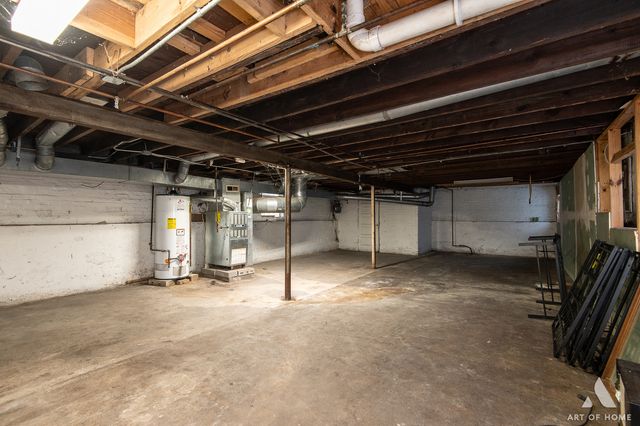8136 S Manistee Avenue, Chicago, IL 60617