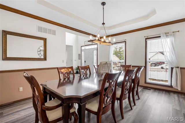 3957 Secretariat Drive, Florissant, MO 63034