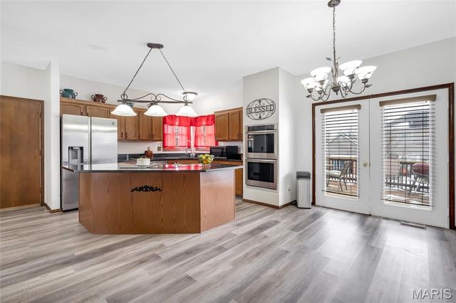 3957 Secretariat Drive, Florissant, MO 63034